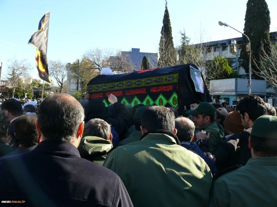 شرکت کارکنان آموزشکده کشاورزی ساری در مراسم تشییع جنازه پیکر مطهر آیت اله طبرسی نماینده اسبق ولی فقیه در استان مازندران وعضوخبرگان رهبری 5