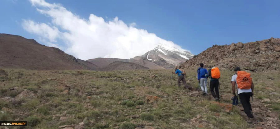 افتخاری دیگر برای دانشگاه فنی و حرفه ای؛
صعود دکتر منصور گل محمدی از همکاران دانشگاه فنی و حرفه ای واحد استان مازندران به بام ایران، دماوند
 3