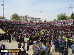 حضور مسئولین، اساتید، کارکنان و دانشجویان دانشگاه فنی و حرفه ای استان مازندران در راهپیمایی و اجتماع مردمی 13 آبان 9