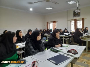 برگزاری کارگاه تجربه زیست کارآفرینانه موفق در آموزشکده فنی و حرفه ای دختران بابل به مناسبت گرامیداشت هفته کارآفرینی 6